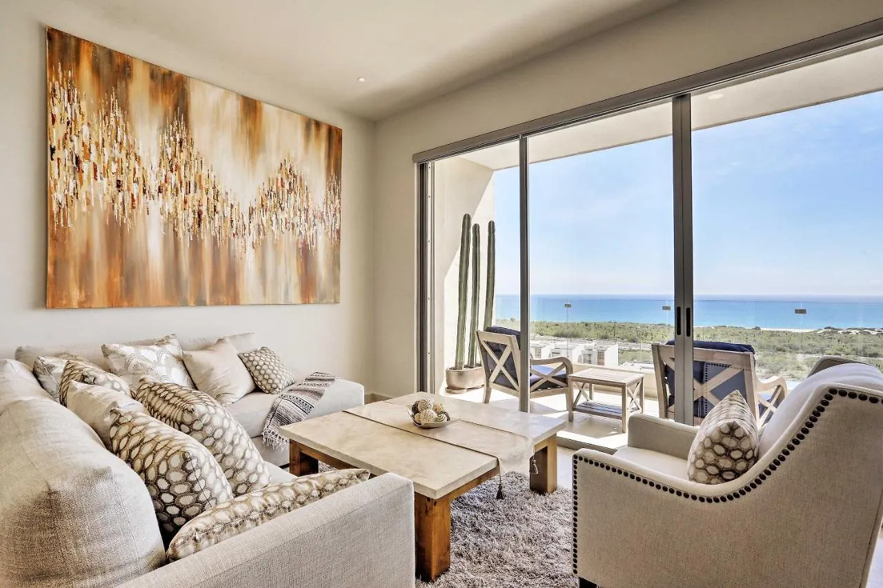 Luxe Cabo Condo With Ocean Views And Amenities! Cabo San Lucas Appartement