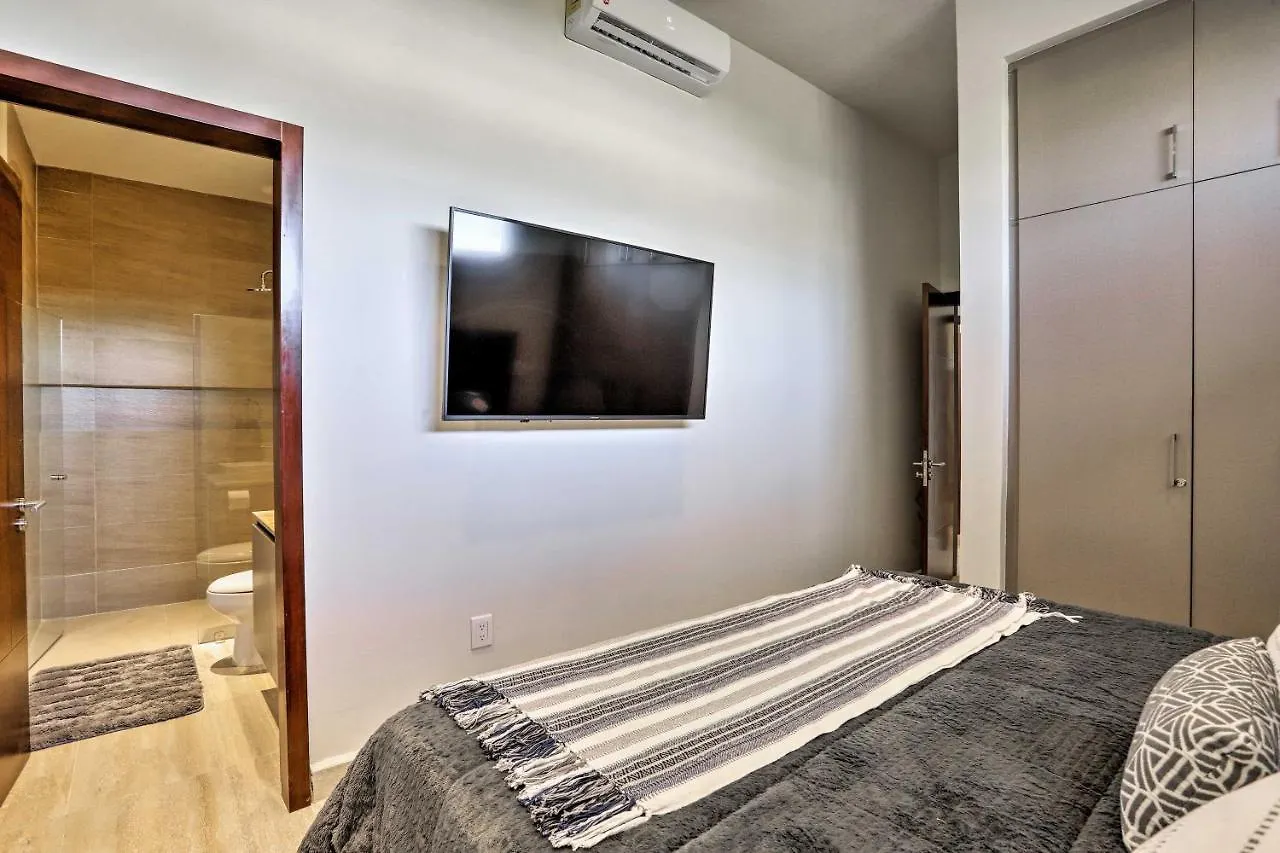 Luxe Cabo Condo With Ocean Views And Amenities! Cabo San Lucas