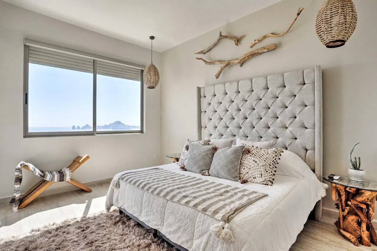 Luxe Cabo Condo With Ocean Views And Amenities! كابو سان لوكاس شقة